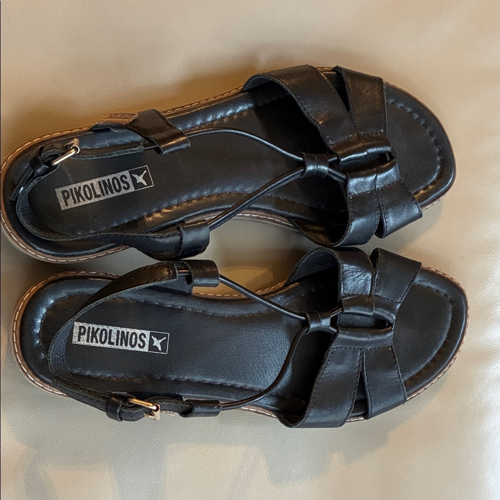 PIKOLINOS Women's Black Leather Sandals